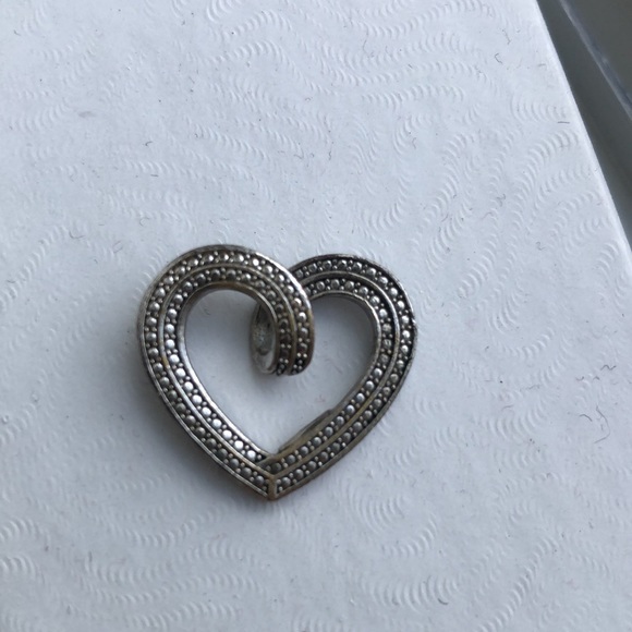 silver plated single heart pendant - Picture 4 of 9